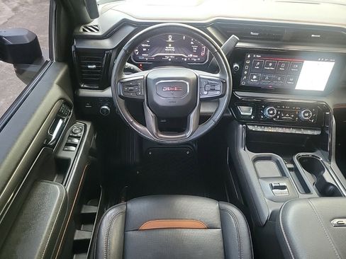 Used 2024 GMC Sierra 2500 AT4 w/ AT4 Premium Plus Package image 18