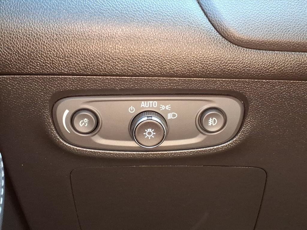 Used 2020 Buick Encore GX Select FWD image 11
