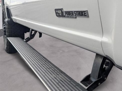 Used 2024 Ford F250 Platinum w/ FX4 Off-Road Package AWD/4WD image 43