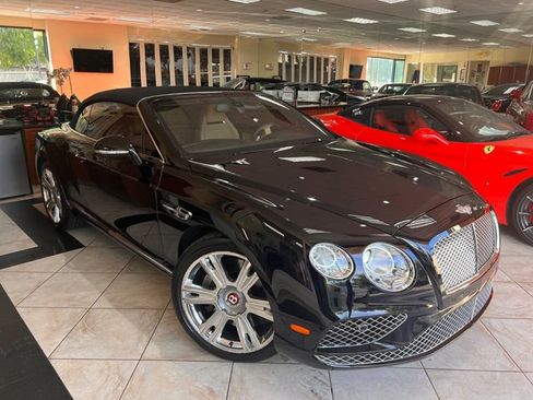 Used 2017 Bentley Continental GT image 1