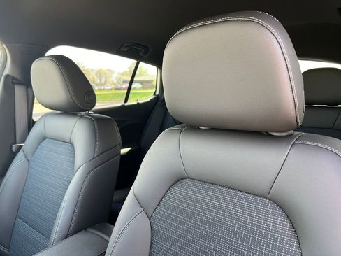 New 2025 Buick Envista Sport Touring w/ Convenience I Package FWD image 10