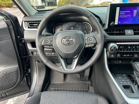 New 2025 Toyota RAV4 XLE image 21