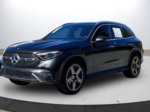 Used 2023 Mercedes-Benz GLC 300 image 4