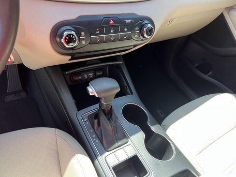 Used 2019 Kia Sorento FWD image 30