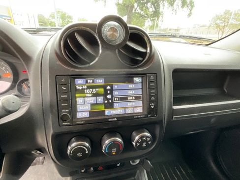 Used 2015 Jeep Patriot High Altitude image 3