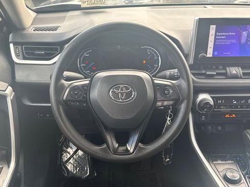 Used 2024 Toyota RAV4 LE image 13