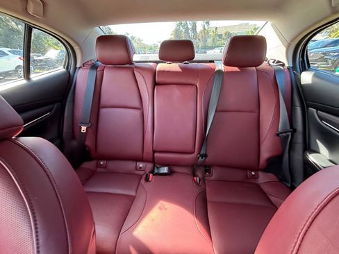Used 2025 MAZDA MAZDA3 s image 37