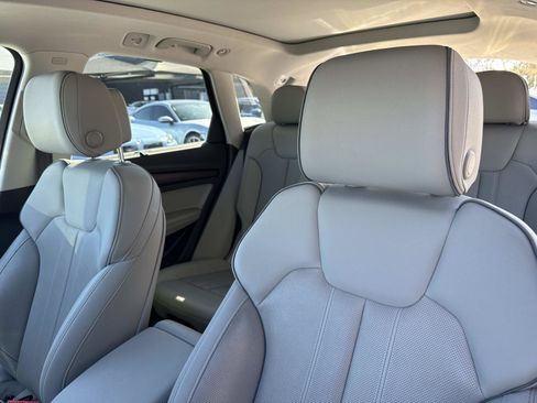 Used 2021 Audi Q5 e Premium Plus w/ Premium Plus Package image 23
