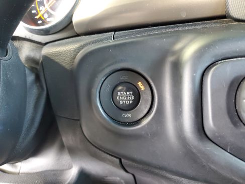 Used 2018 Jeep Wrangler Unlimited Sport AWD/4WD image 30