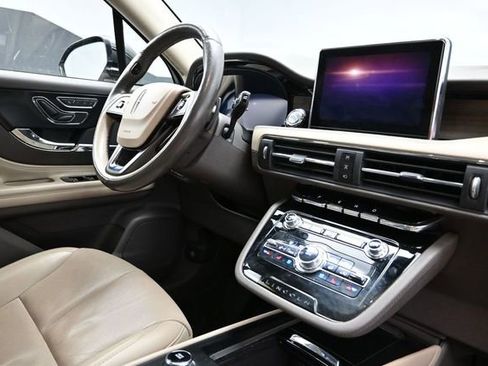 Used 2021 Lincoln Corsair Reserve AWD/4WD image 17