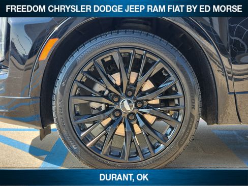Used 2024 Cadillac XT4 Sport FWD image 7