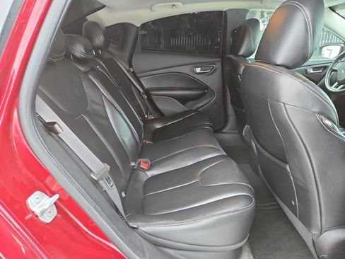 Used 2015 Dodge Dart Limited image 32