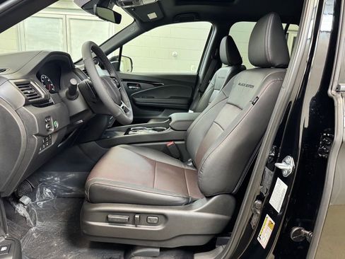 New 2026 Honda Ridgeline Black Edition image 13