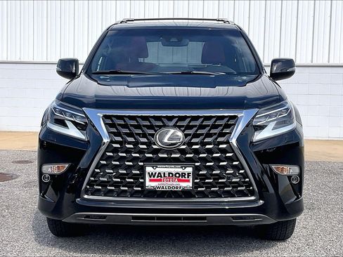 Used 2023 Lexus GX 460 Premium w/ Premium Package AWD/4WD image 3