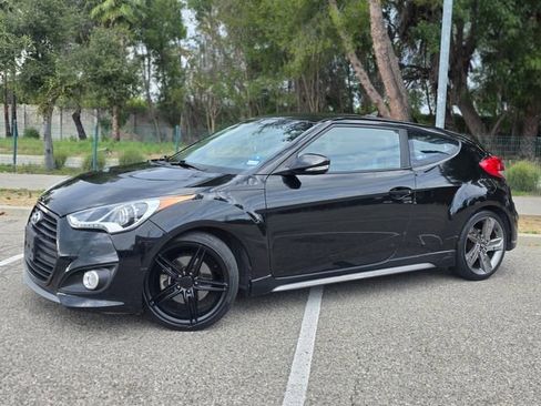 Used 2015 Hyundai Veloster Turbo FWD image 20
