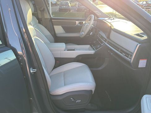 Used 2025 Hyundai Santa Fe Limited FWD image 14