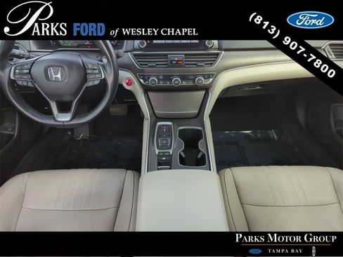 Used 2022 Honda Accord Touring image 11