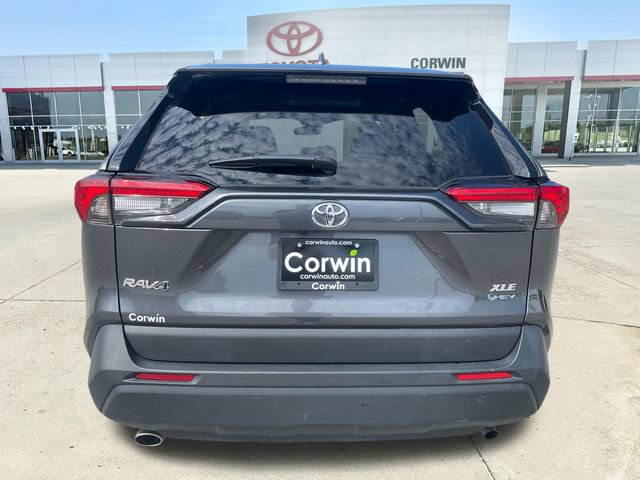 Used 2025 Toyota RAV4 XLE AWD/4WD image 4