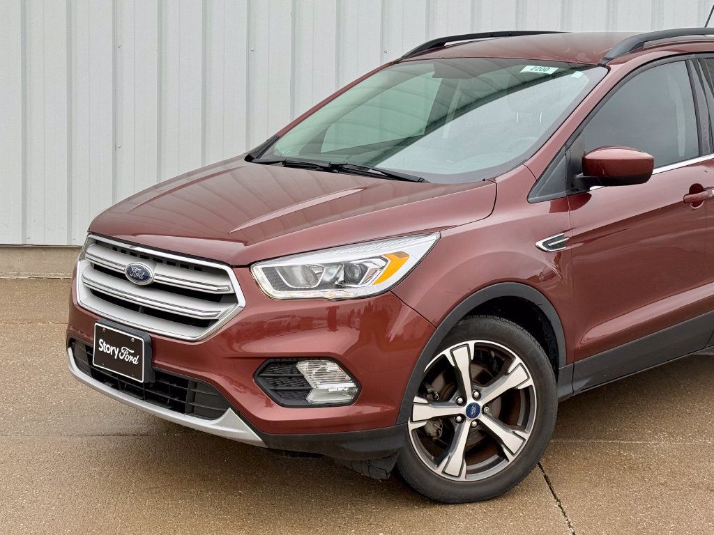 Used 2018 Ford Escape SEL FWD image 2