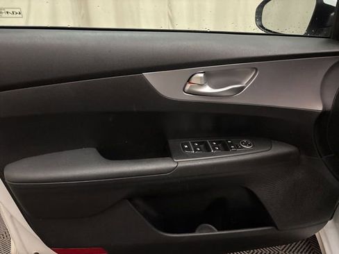 Certified 2023 Kia Forte LXS FWD image 11