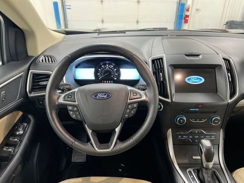 Used 2018 Ford Edge SEL w/ Equipment Group 201A FWD image 11