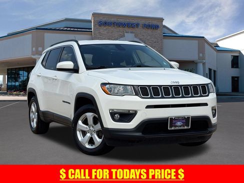 Used 2018 Jeep Compass Latitude w/ Popular Equipment Group FWD image 1