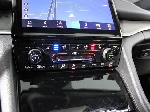 Used 2023 Jeep Grand Cherokee 30th Anniversary image 26