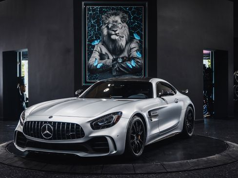 Used 2018 Mercedes-Benz AMG GT R image 1