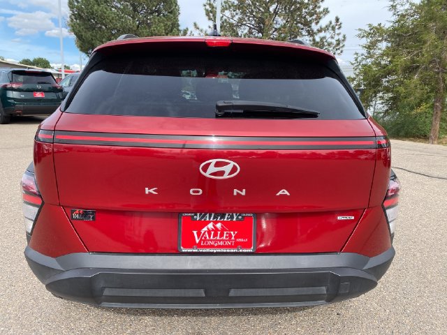 Used 2025 Hyundai Kona SEL AWD/4WD image 4