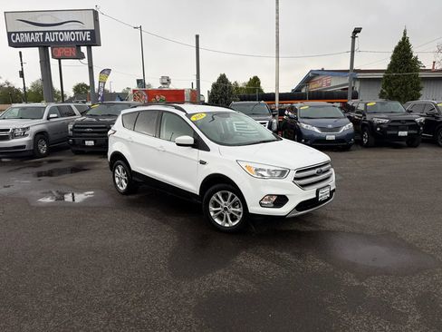 Used 2018 Ford Escape SE AWD/4WD image 2