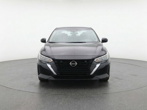 Used 2025 Nissan Sentra SV image 2