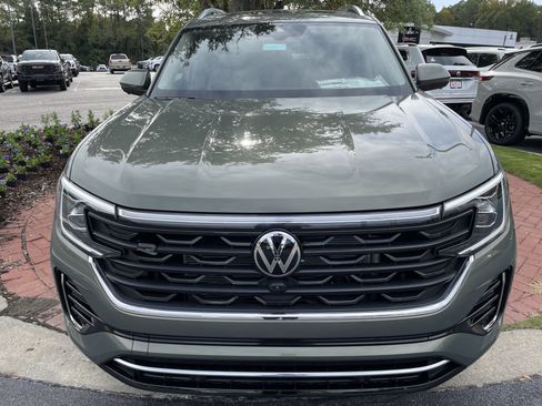 New 2026 Volkswagen Atlas SEL Premium R-Line image 2