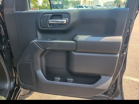 Used 2024 Chevrolet Silverado 1500 Custom Trail Boss w/ Turbomax Blackout Package AWD/4WD image 17