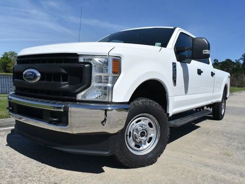 Used 2022 Ford F250 XL w/ Power Equipment Group image 5