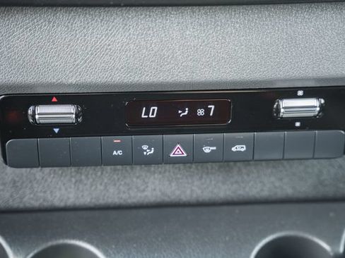 Used 2024 Mercedes-Benz Sprinter 2500 image 22
