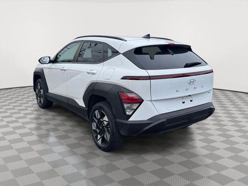 Used 2025 Hyundai Kona SEL image 4