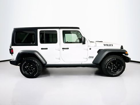 Used 2023 Jeep Wrangler Unlimited w/ Cold Weather Group AWD/4WD image 10