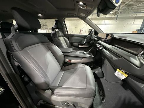 New 2026 Kia EV9 Light image 24