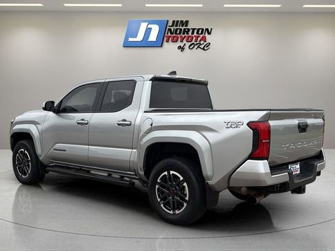 Used 2024 Toyota Tacoma TRD Sport RWD image 7