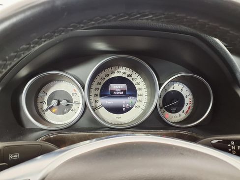 Used 2014 Mercedes-Benz E 350 Sedan image 19