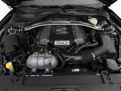 Used 2017 Ford Mustang GT Premium w/ GT Performance Package RWD image 14