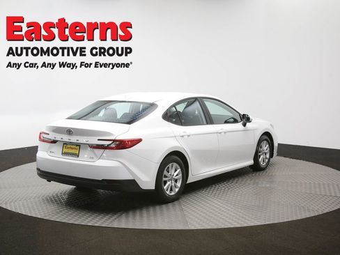 Used 2025 Toyota Camry LE FWD image 41