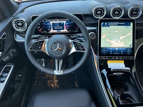 New 2026 Mercedes-Benz GLC 300 4MATIC image 13