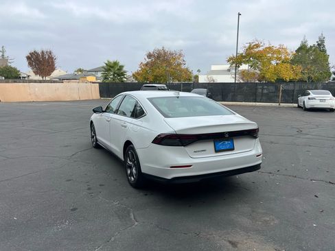 Used 2023 Honda Accord EX image 4