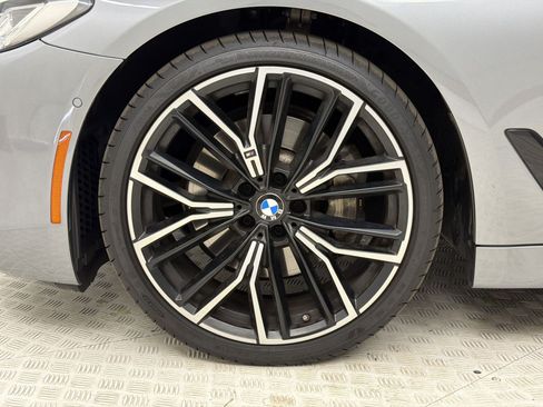 Used 2023 BMW 530i w/ M Sport Package RWD image 13