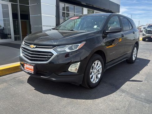 Used 2020 Chevrolet Equinox LS w/ LPO, Cargo Package AWD/4WD image 9