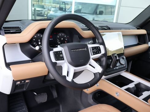 New 2026 Land Rover Defender 110 X-Dynamic SE image 12