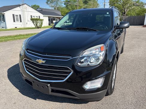 Used 2017 Chevrolet Equinox LT w/ Convenience Package FWD image 2