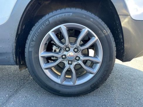 Used 2023 GMC Terrain SLT w/ Infotainment Package II image 5