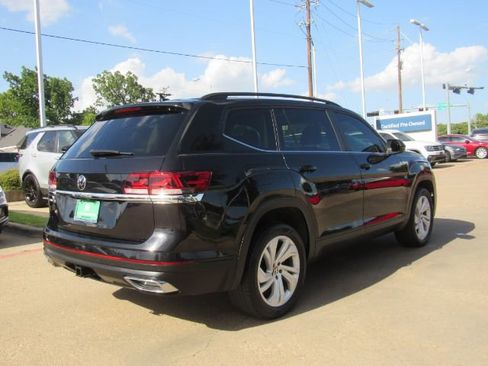 Used 2023 Volkswagen Atlas SE FWD image 6